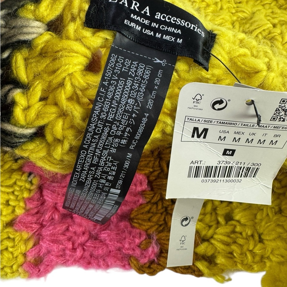 ZARA HANDMADE POM POM SOFT WINTER KNIT SCARF - Picture 6 of 7